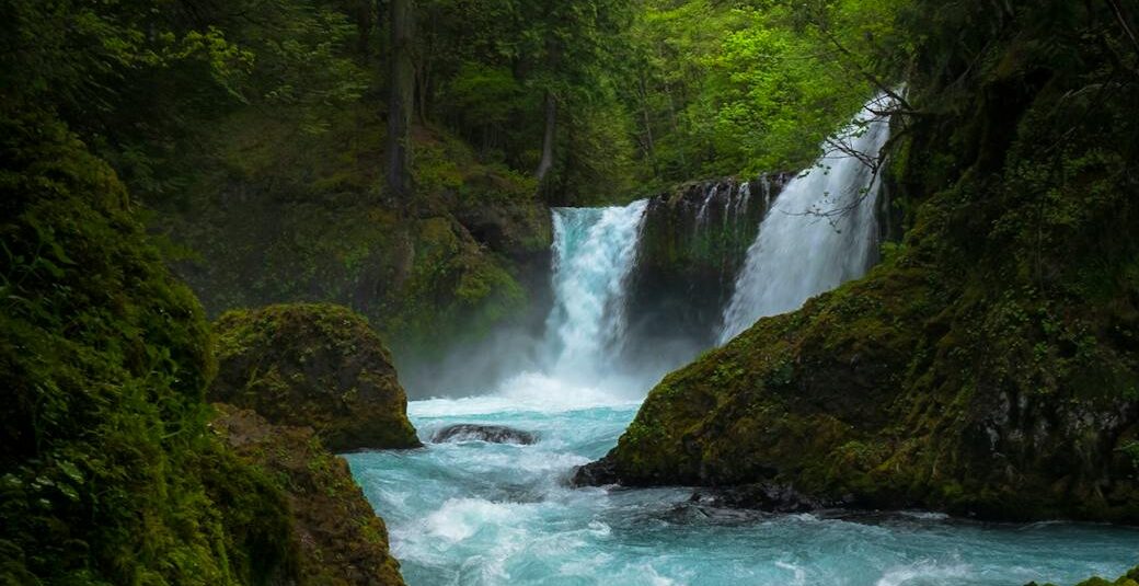 time lapse photography of flowing waterfall